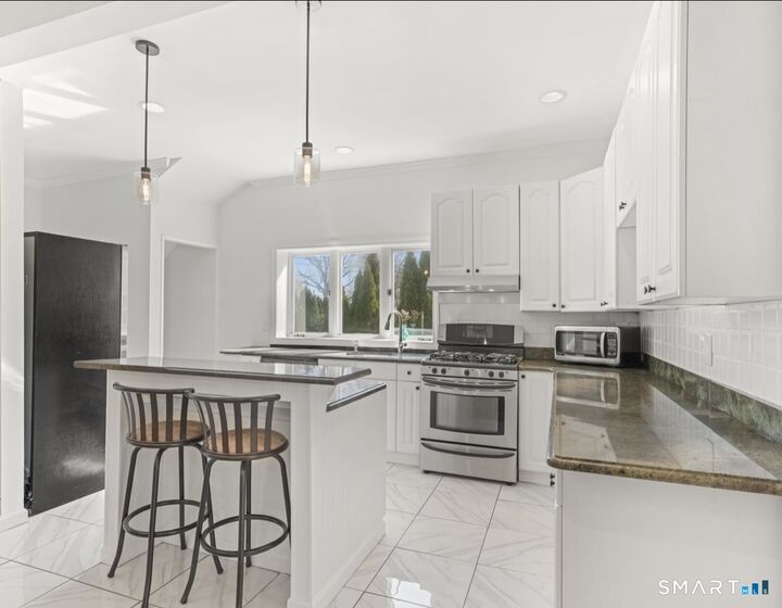 Property Photo:  709 Tunxis Hill Road  CT 06824 