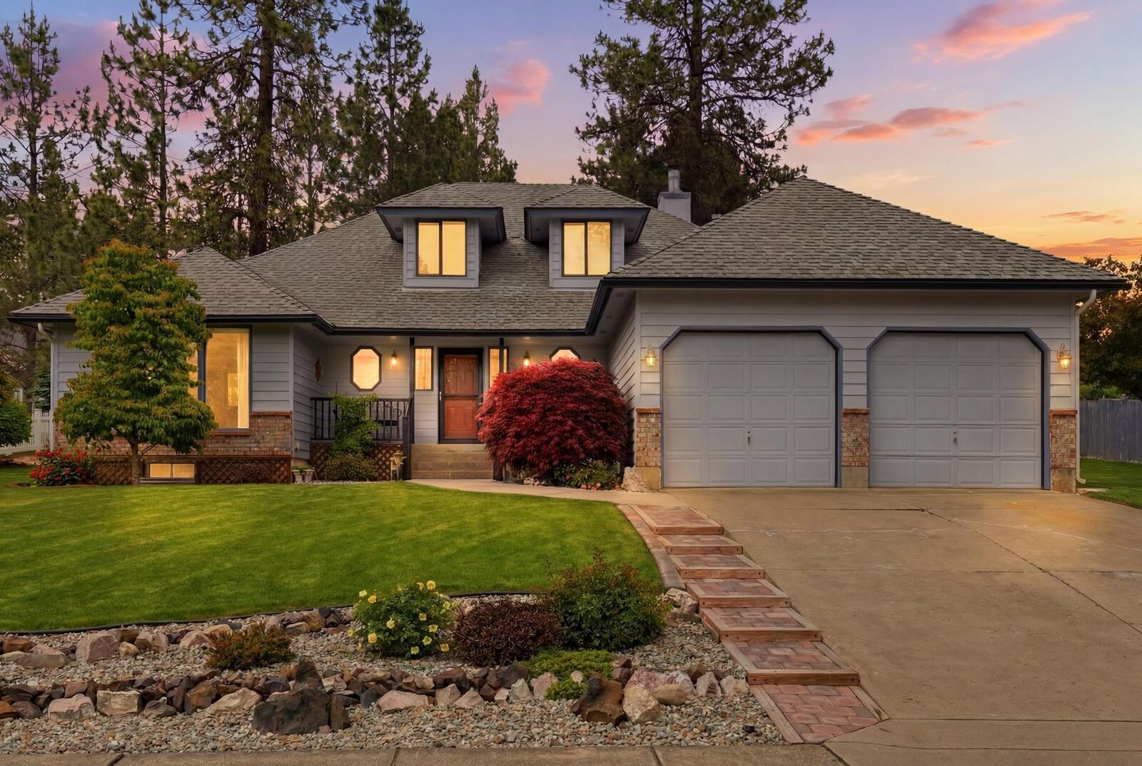 Property Photo: 2006 W Wedgewood Ave WA 99208