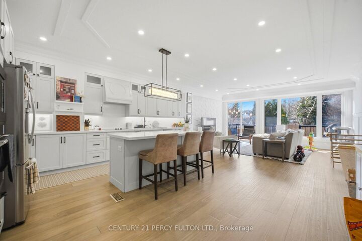 Property Photo:  195 Danforth Road  ON M1L 3X1 
