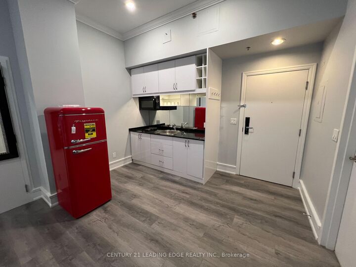 Property Photo: 1 King Street W 1013 ON M5H 1A1