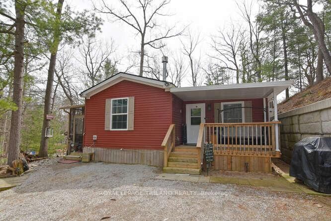 Property Photo: 9826 Northville Crescent 18 ON N0M 2N0