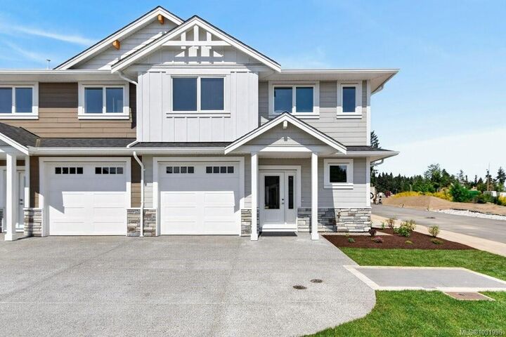 Property Photo: 875 Grumman Pl #D BC V9M 4H9