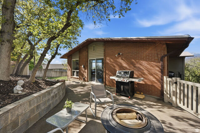 Property Photo: 2198 S Elaine Dr E UT 84010