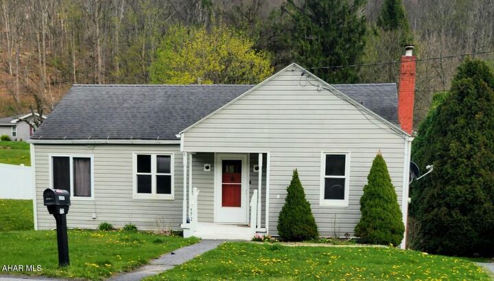 Property Photo: 172 Raystown Road PA 15537