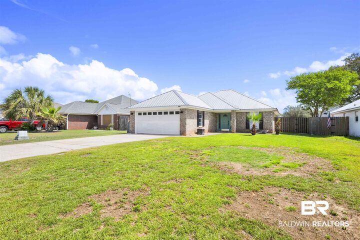 Property Photo: 1368 W Hardwood Drive AL 36542