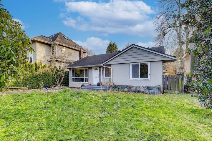 2016 W 48th Avenue — photo 1