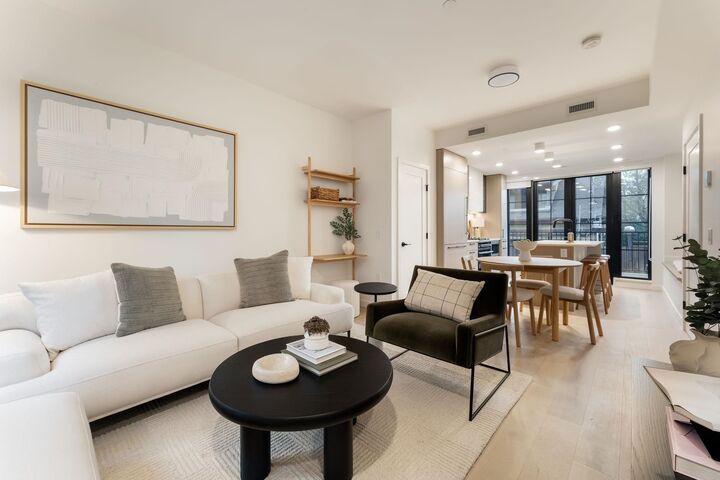 197 W King Edward Avenue — photo 1