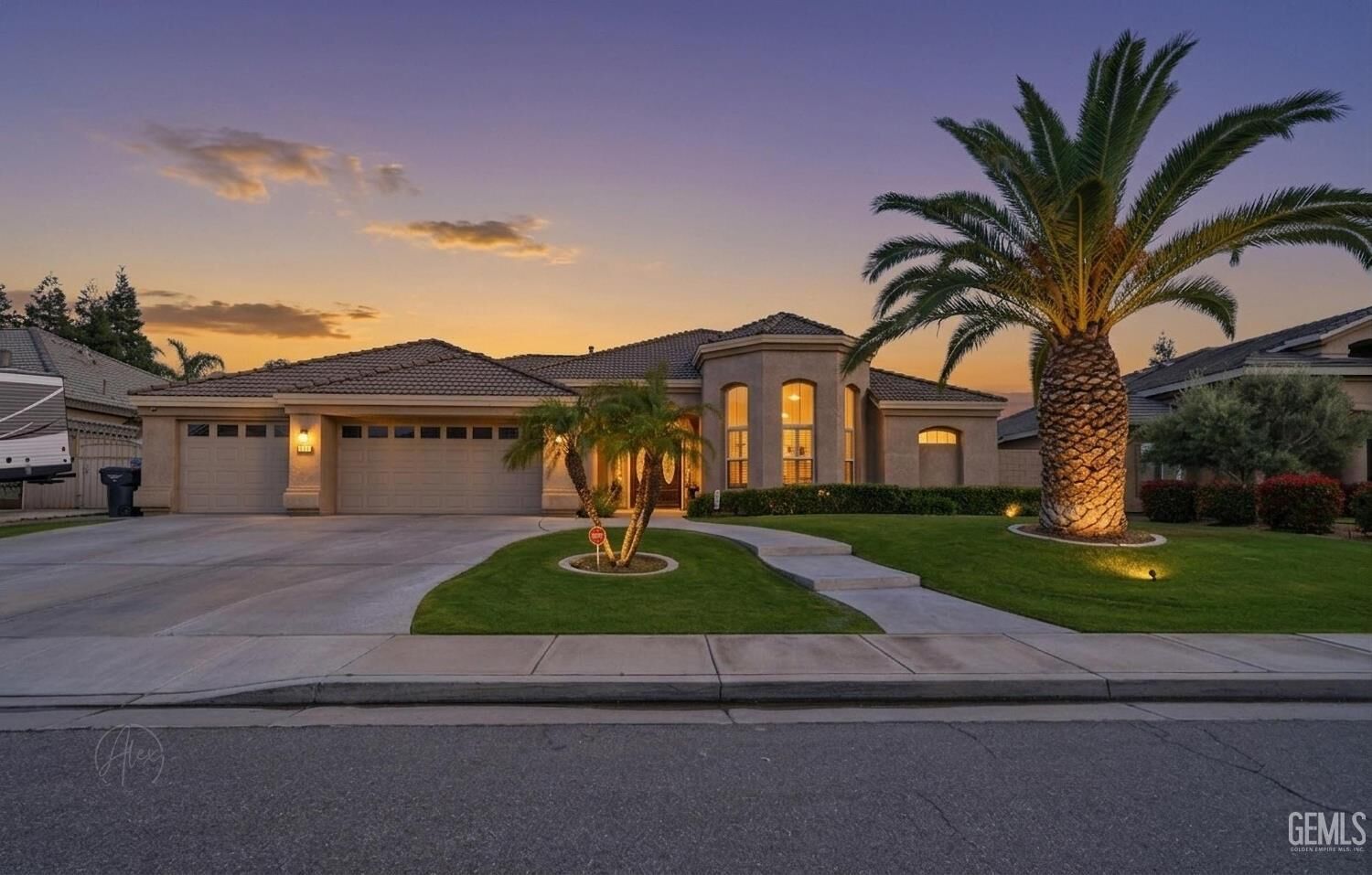 Property Photo:  8407 Exodus Lane  CA 93312 