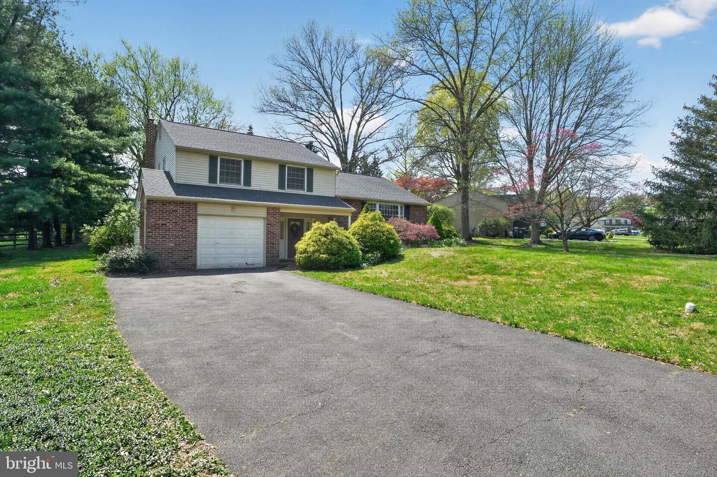 Property Photo:  143 Merry Dell  PA 18966 