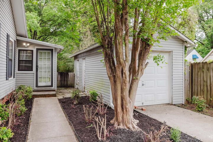 Property Photo:  611 N Pierce St  AR 72205 