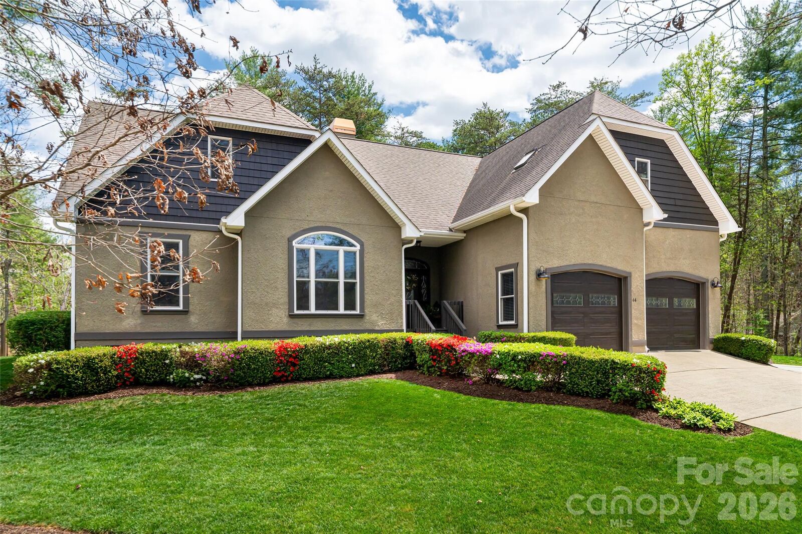 Property Photo:  44 Cherry Ridge Lane  NC 28787 