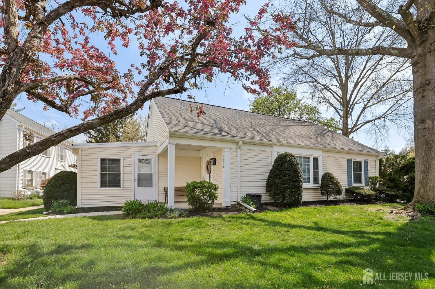 Property Photo:  391 Orrington Lane C  NJ 08831 