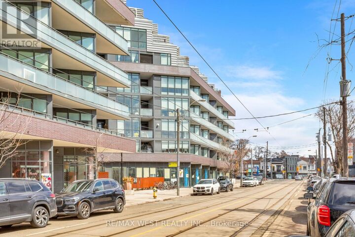 Property Photo:  36 Howard Park Avenue 603  ON M6R 0A5 