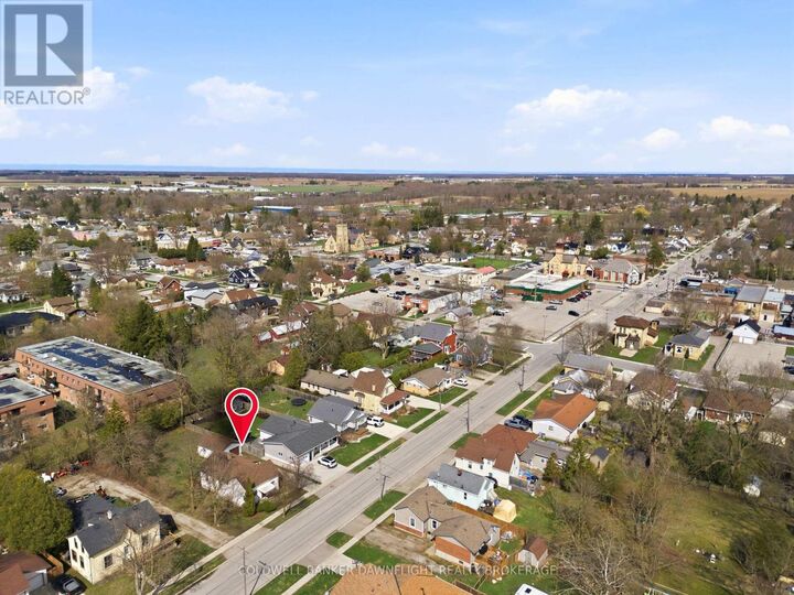 Property Photo:  80 Sanders Street West  ON N0M 1S2 