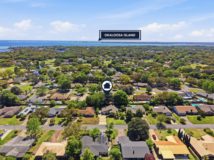 Property Photo: 12 Pinehurst Drive FL 32579