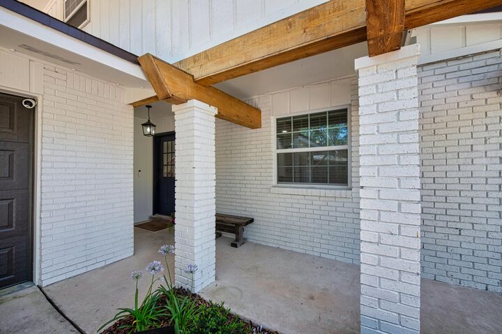 Property Photo:  231 Country Club Road  FL 32579 