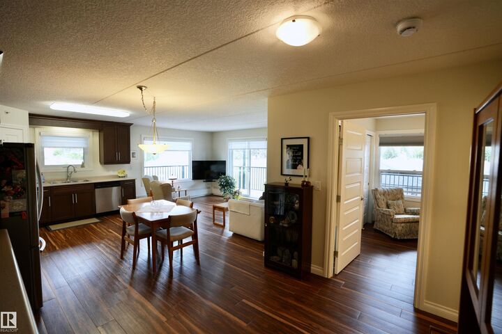 Photo de la propriété:  4614A Lakeshore Drive 204  AB T0A 3A3 