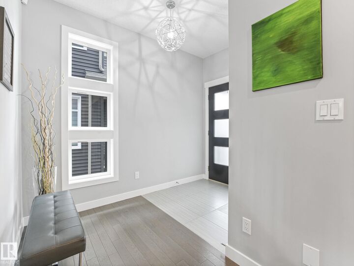5921 Edmonds Crescent NW — photo 1