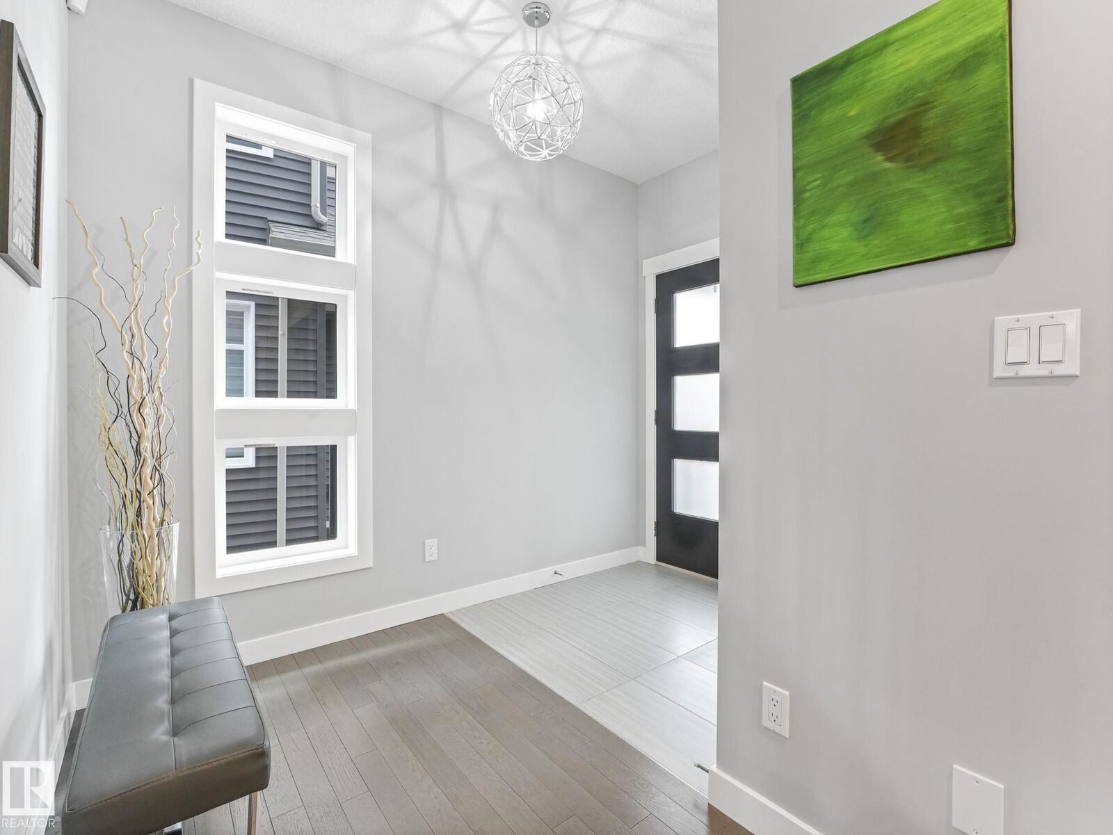 Property Photo: 5921 Edmonds Crescent NW AB T6M 0N7