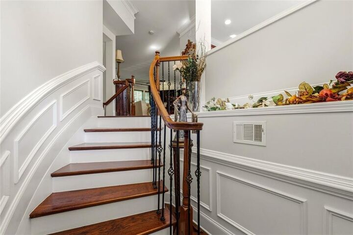 Property Photo:  2852 Overlook Court NE  GA 30324 