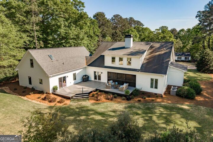 Property Photo:  385 Woodward Way  GA 30606 