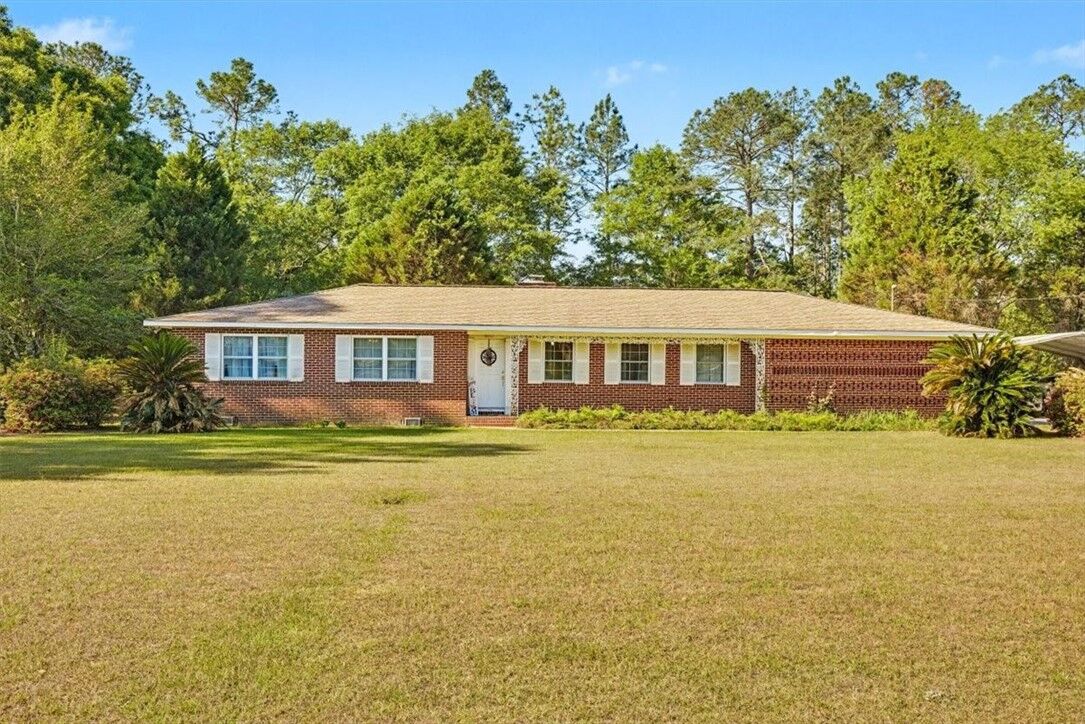 Property Photo:  803 E Barnard Street  GA 30427 