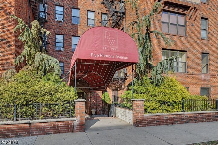 Property Photo:  5 Pomona Ave 2B  NJ 07112 