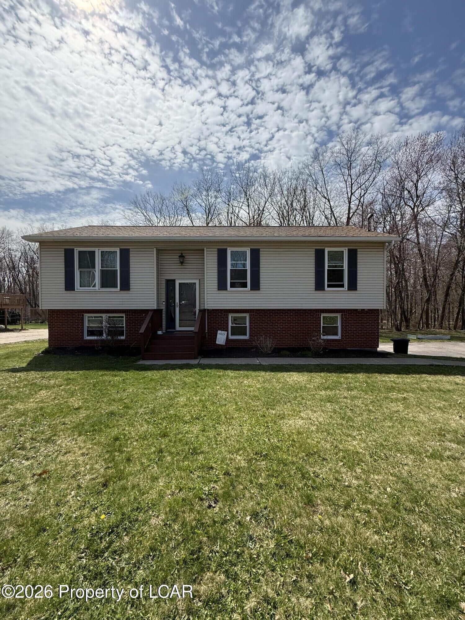 Property Photo:  530 Hillside Drive  PA 18202 