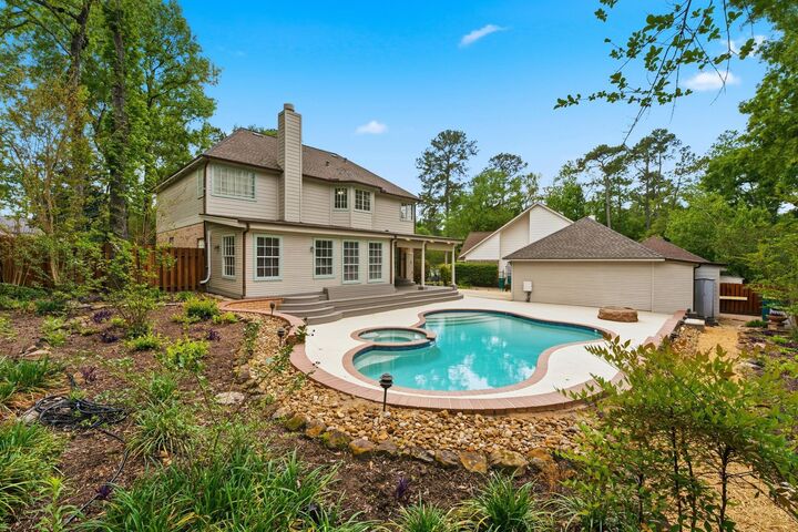 Property Photo: 34 Outervale Place TX 77381