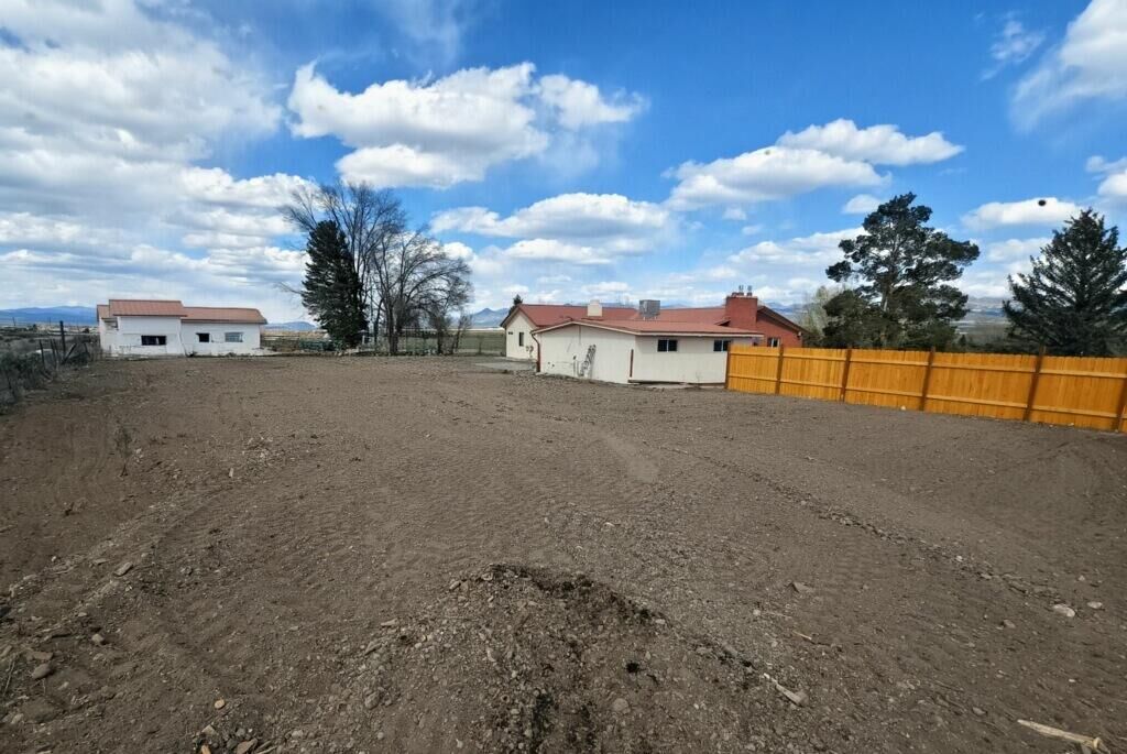 Property Photo: 915 N Main St UT 84759
