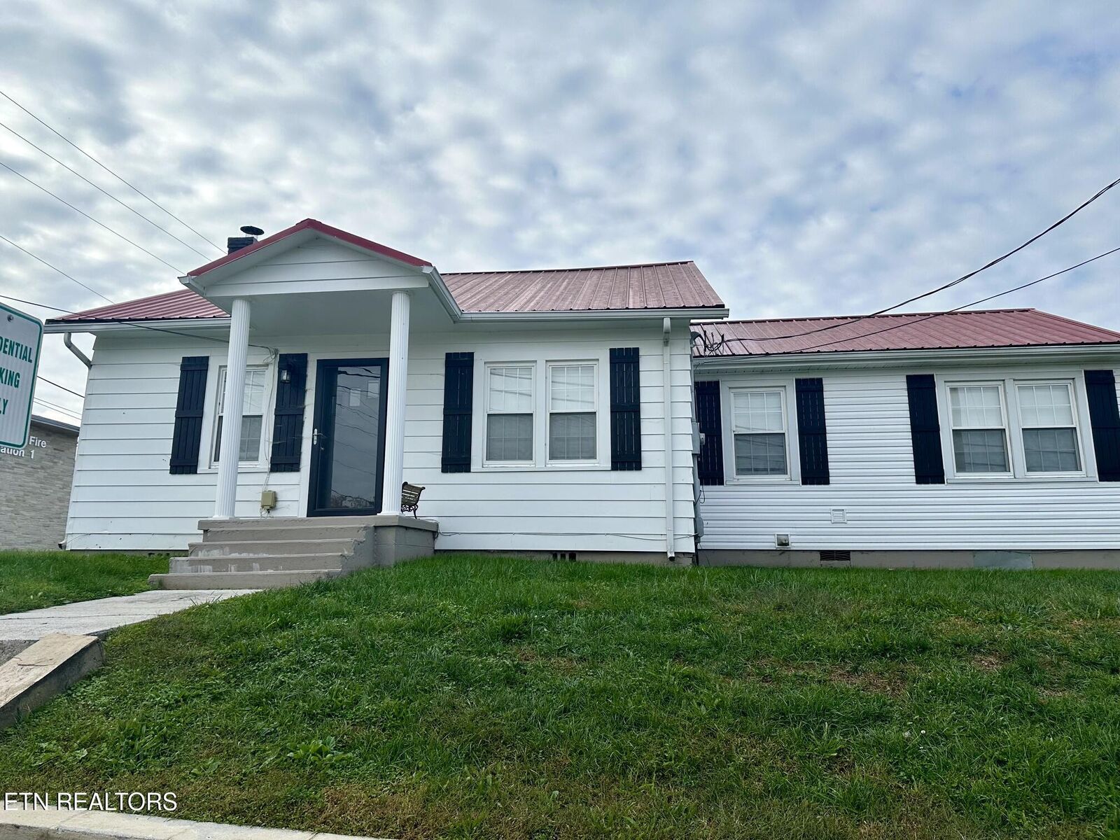 Property Photo:  203 W Cumberland St  TN 37763 