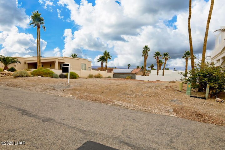 Property Photo:  724 Paseo Granada  AZ 86406 