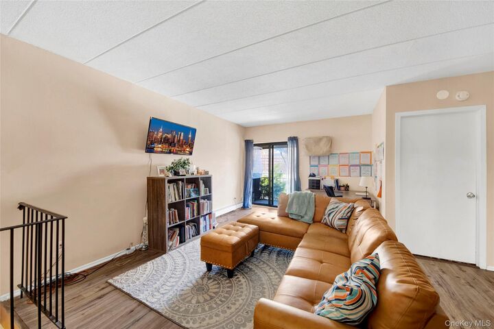 Property Photo: 721 Thieriot Avenue NY 10473