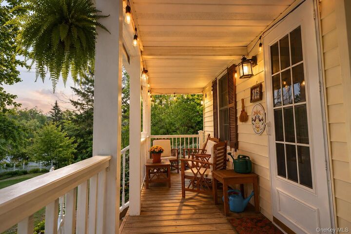 Property Photo:  16 Yeoman Lane  NY 12518 