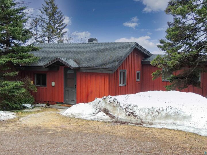 Property Photo:  1804 Hwy 61 E  MN 55604 