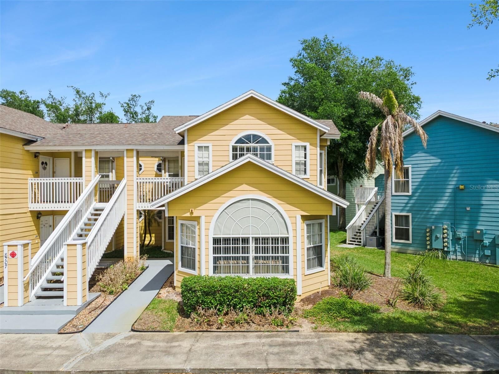 Property Photo: 8707 Knightsbridge Court B FL 34747