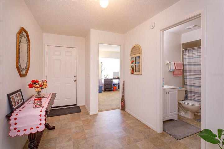 Property Photo:  601 Oak Manor Circle  FL 32825 