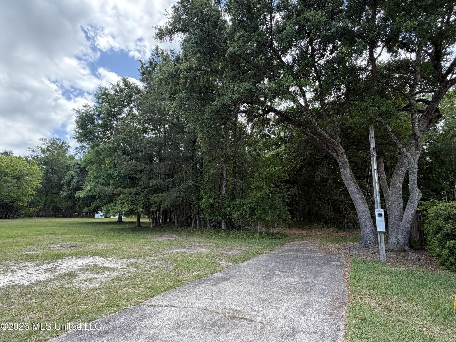 Property Photo:  572 Haina Street  MS 39525 