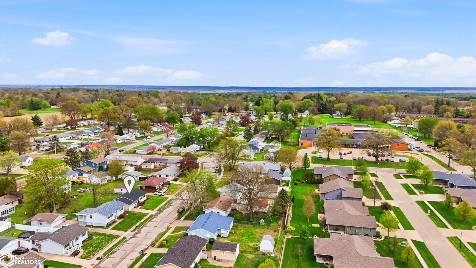Property Photo:  1428 Parkway Drive  IA 52601 