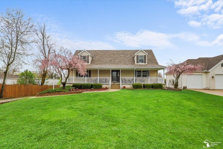 Property Photo:  4890 Evergreen Drive  MI 48161 