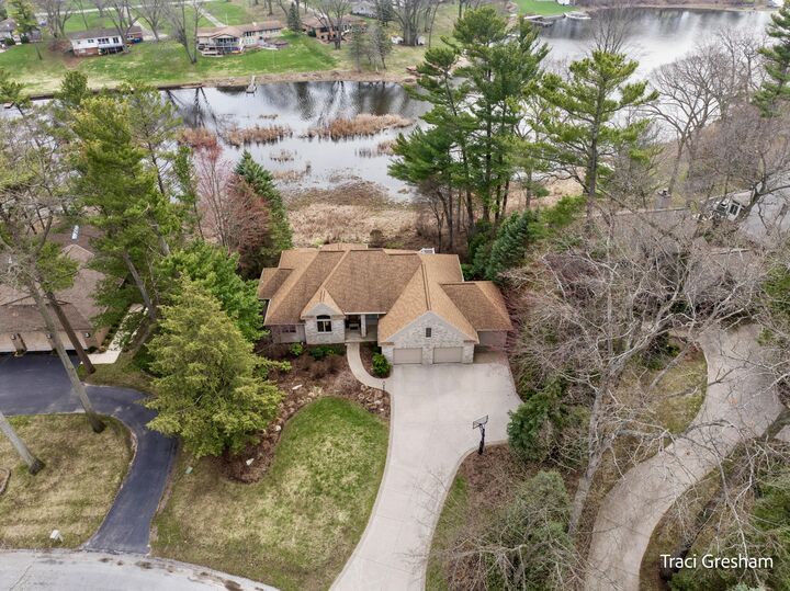 Property Photo:  15462 Oak Point Drive  MI 49456 