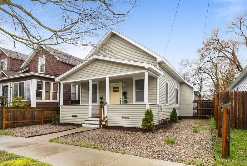 Property Photo:  1457 7th Street  MI 49441 