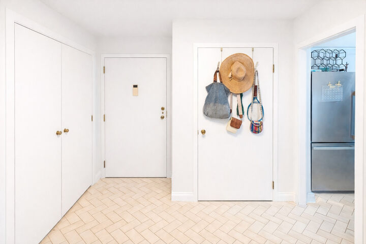 Property Photo:  40 N Tower Road 6G  IL 60523 