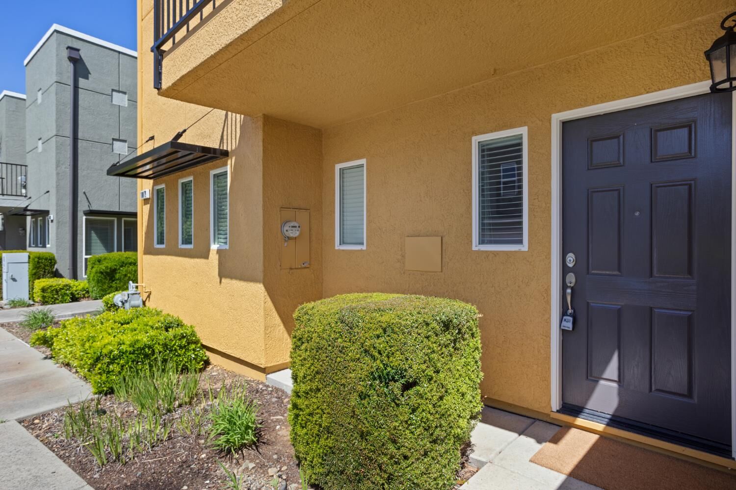 Property Photo:  10879 Stourport Way  CA 95670 