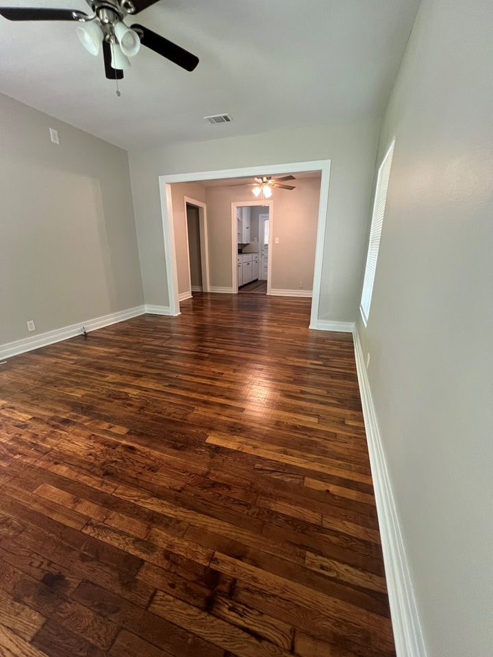 Property Photo:  807 Jordan Avenue  TX 75904 