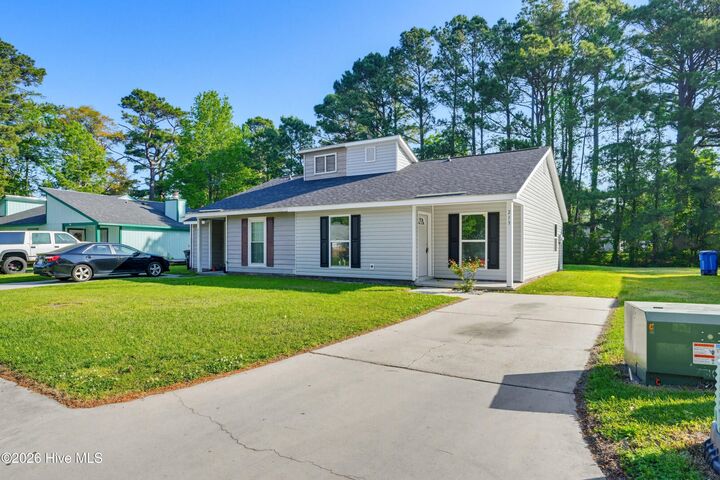 Property Photo:  213 Village Drive  NC 28546 