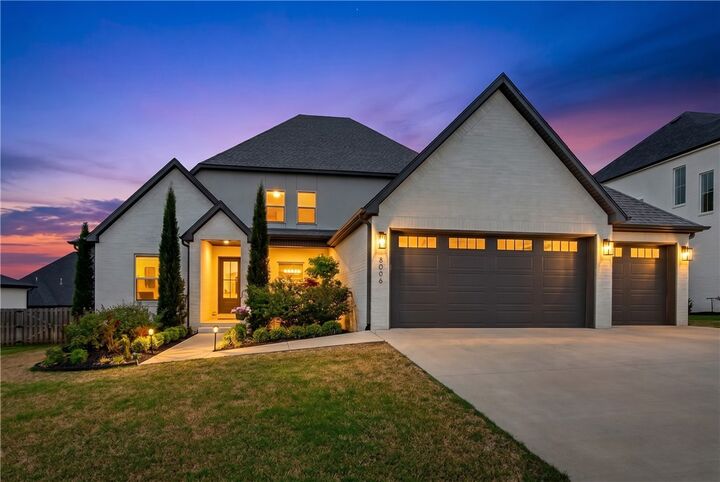 Property Photo:  8006 W Claverton Street  AR 72758 