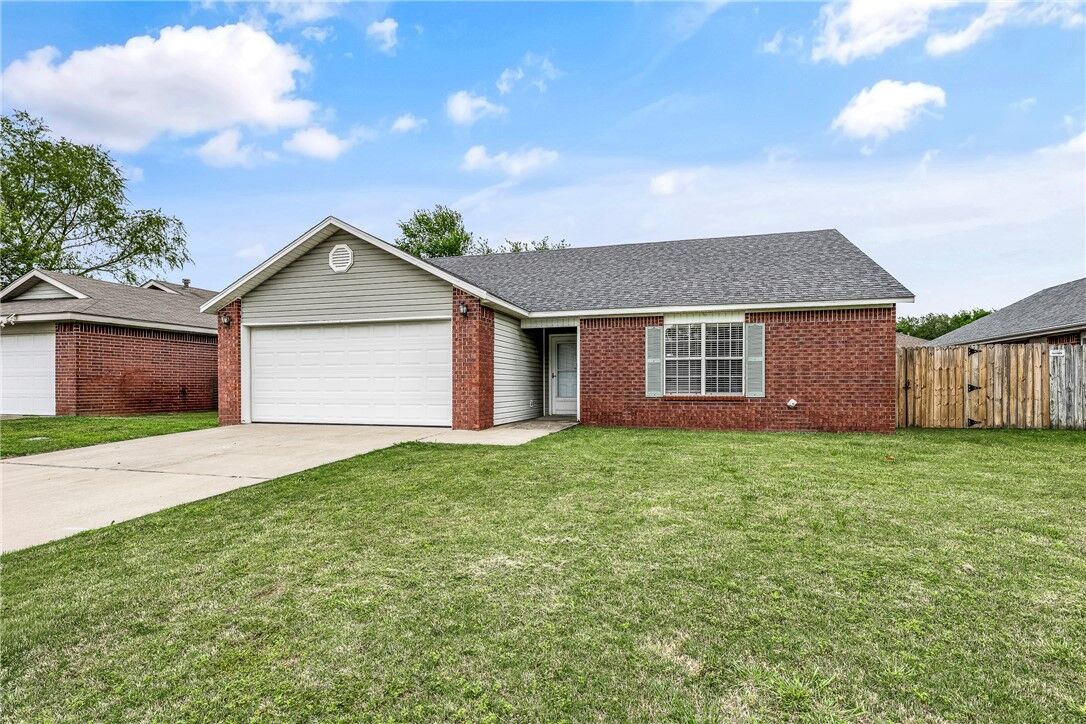 Property Photo:  1103 Ryan Street  AR 72712 