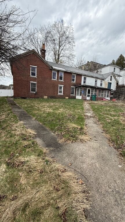 Property Photo:  8 School St  MA 01420 
