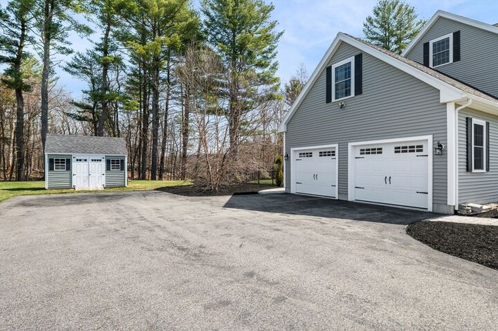 Property Photo: 10 Delray Dr MA 01832
